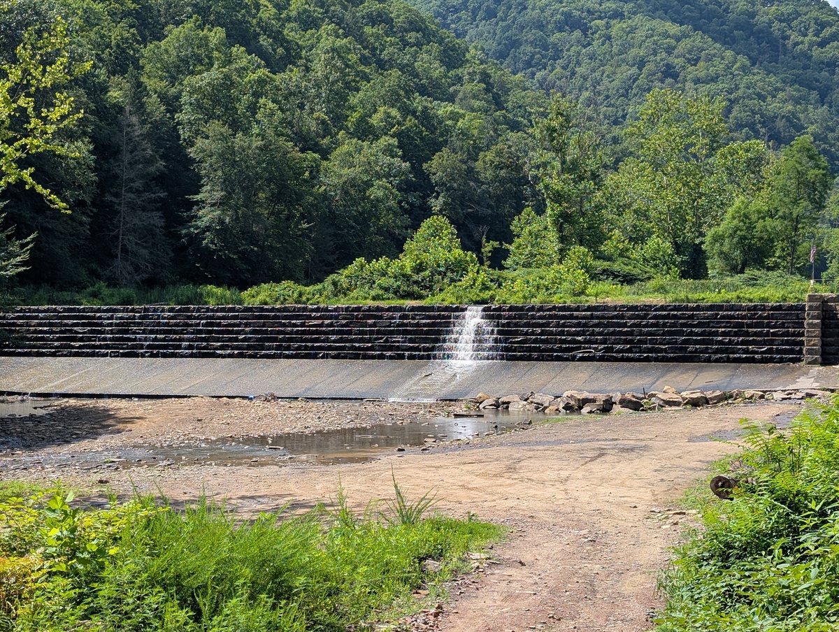 West Virginia And More - Photo 15